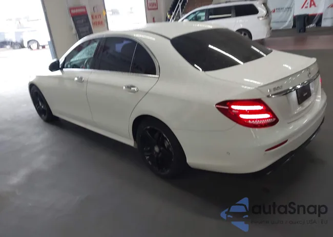 WDDZF4JB8JA339619: 43712119