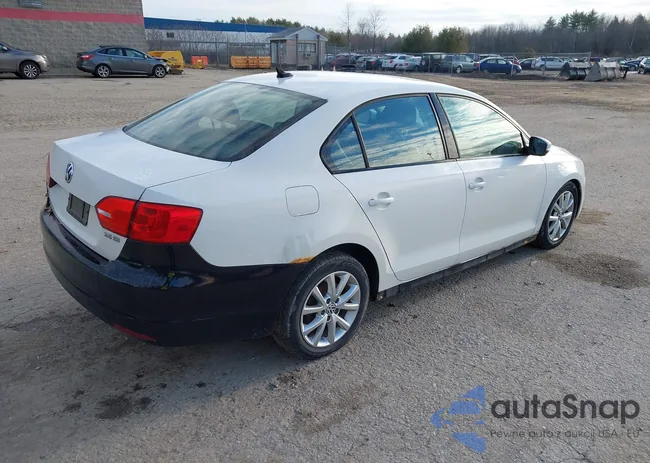 3VWDZ7AJ6BM318886: 43712158