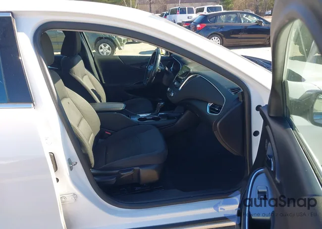 1G1ZD5STXJF203582: 43712303