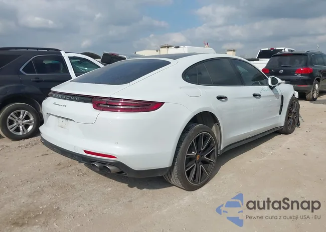 WP0AB2A76JL131956: 43712366