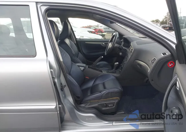 YV1SJ527X62589658: 43712380