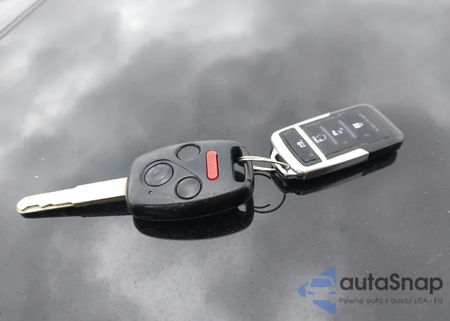 1HGCS228X8A008457: 43712415