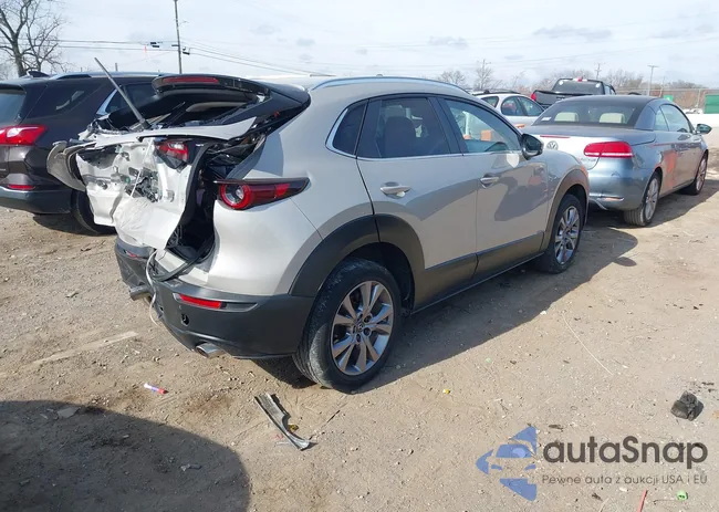 3MVDMBCM0RM606147: 43712446