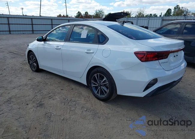 3KPF24AD6RE765764: 43712541