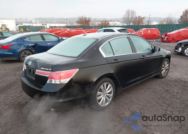 1HGCP2F87BA136674: 43711728