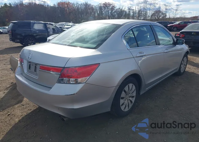 1HGCP2F37CA014936: 43711787