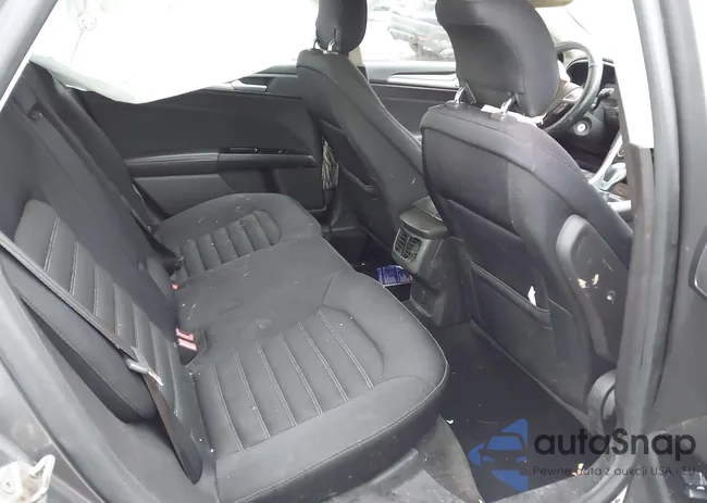 3FA6P0HD8ER147953: 43711838