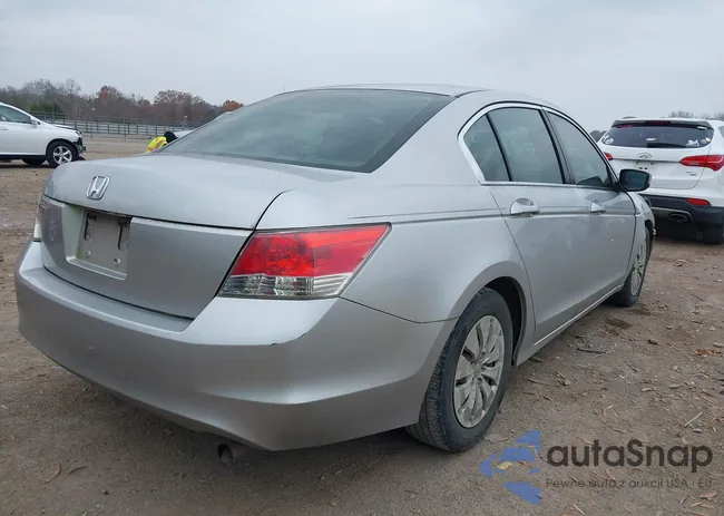 1HGCP2F34AA085833: 43713152