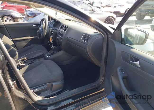 3VW2K7AJ2DM387704: 43713297