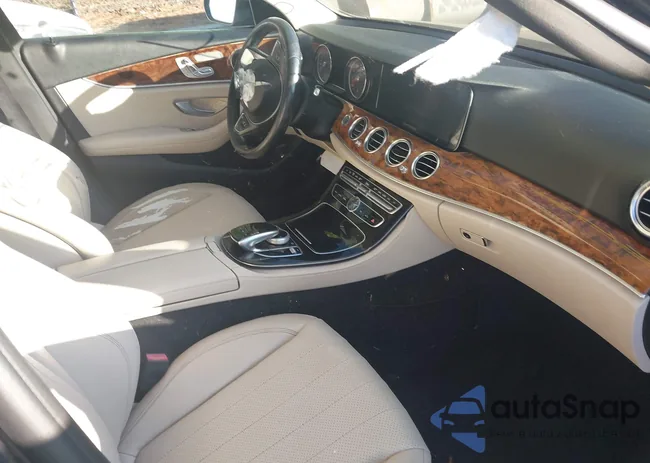 WDDZF4KB6HA114771: 43713327