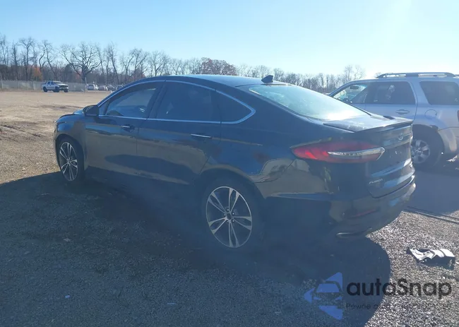 3FA6P0D93KR123881: 43713359