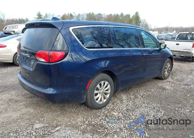 2C4RC1DG5HR513029: 43713451