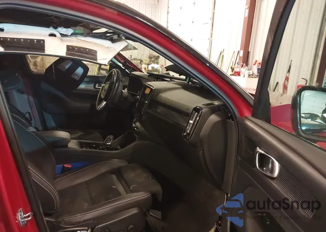 YV4ED3URXM2588033: 43713544