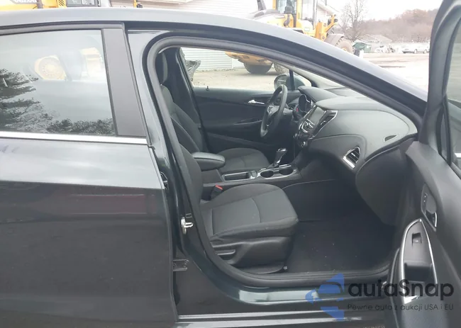 1G1BE5SM1J7209532: 43712842