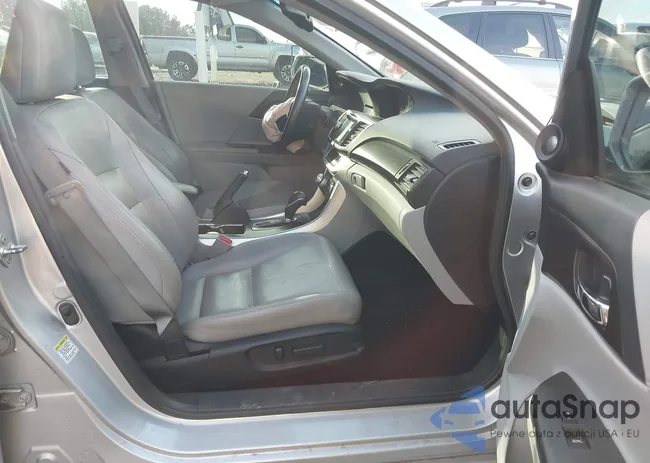 1HGCR3F80DA008666: 43712947