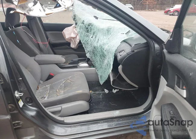 1HGCP2F32CA231939: 43713048