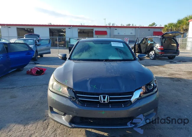 1HGCR2F5XFA066979: 43714122