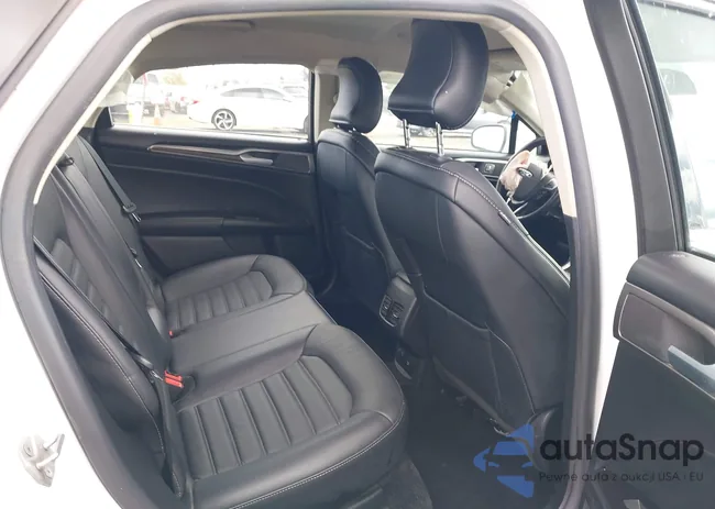 3FA6P0LU1JR129957: 43714258