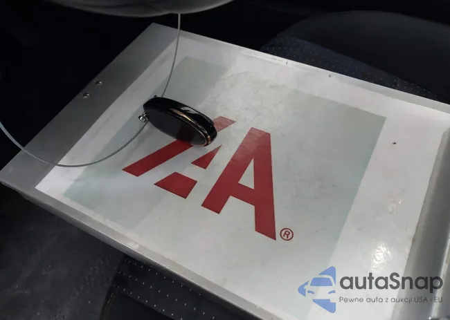 1N4AL3AP1GN308208: 43714277