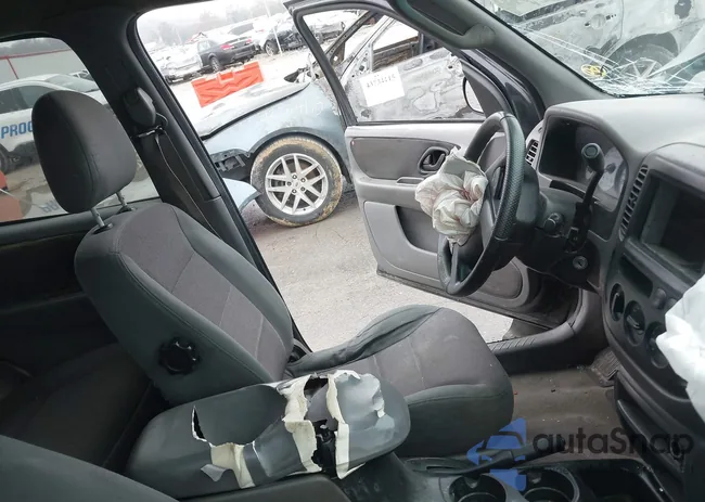 1FMYU031X2KB13906: 43714521