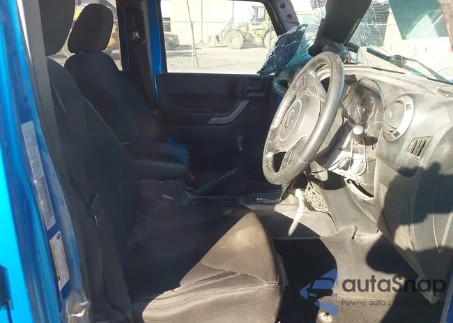 1C4BJWKG7GL127534: 43713695