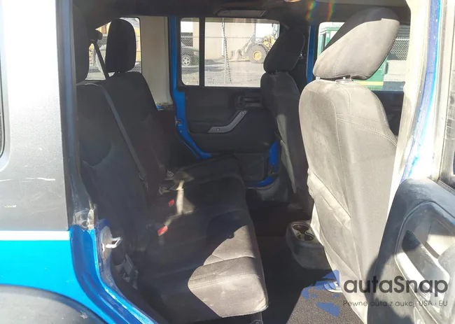 1C4BJWKG7GL127534: 43713695