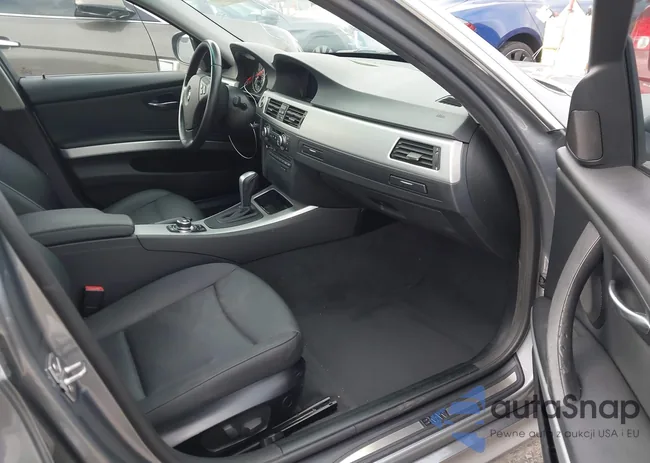 WBAPM5C58BE577868: 43715053