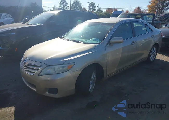 4T4BF3EK6BR137945: 43715102