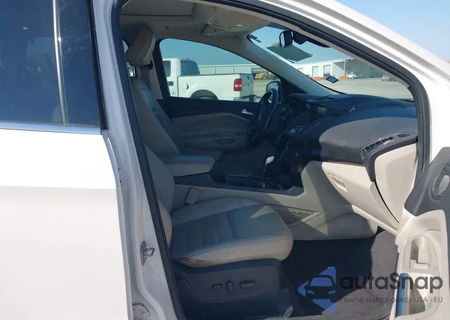 1FMCU0J96JUC05634: 43715284