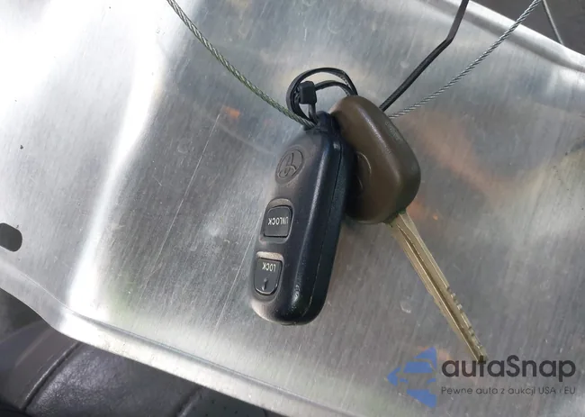 4T1BF28B84U371152: 43715553