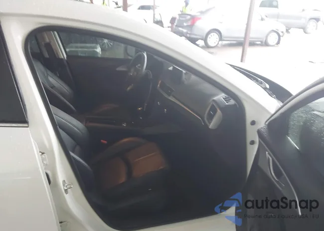 3MZBN1V34JM180047: 43714764