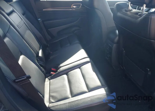 1C4RJFBG0LC415307: 43714959