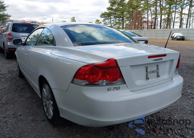 YV1MC67228J056654: 43715710