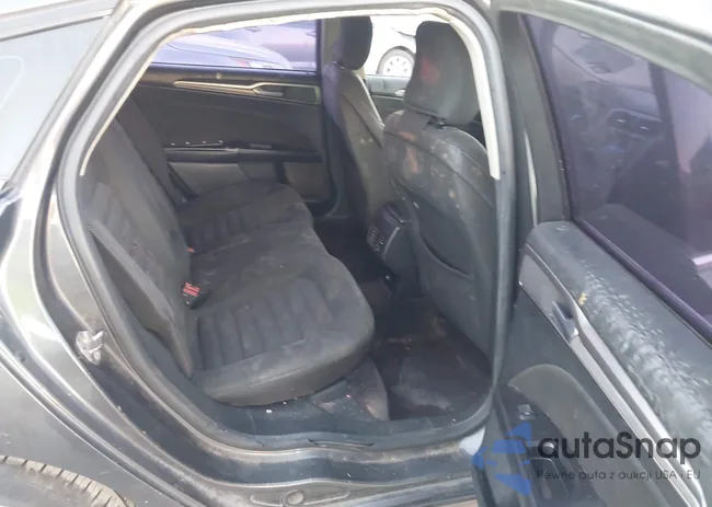 3FA6P0LU2HR195976: 43717058