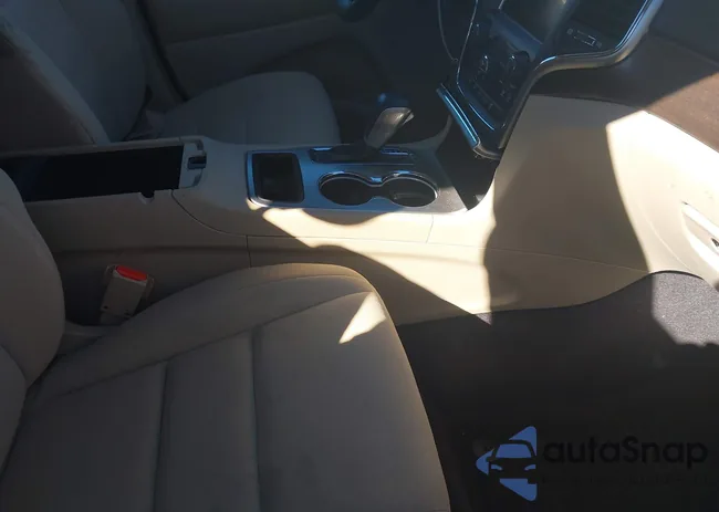 1C4RJEAG9JC169074: 43717162