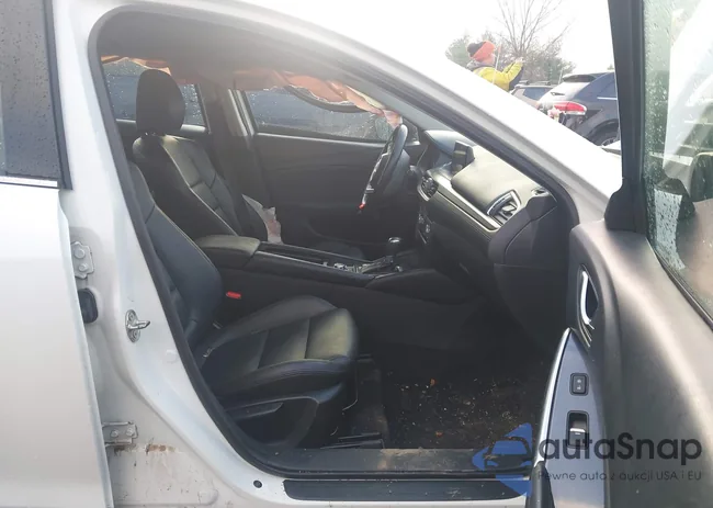 JM1GL1V57H1116222: 43717358