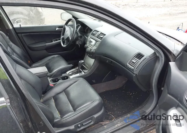 1HGCM66517A083015: 43717442