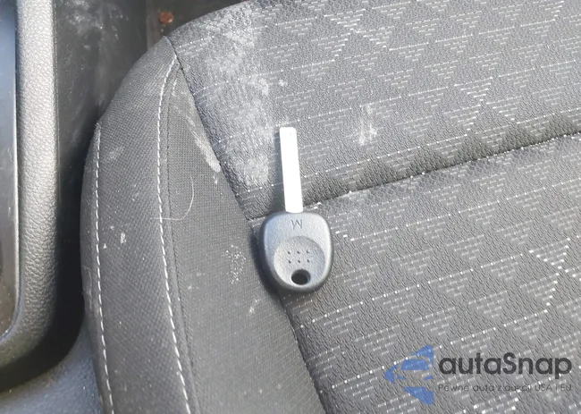 3KPA24AD4PE622674: 43717467