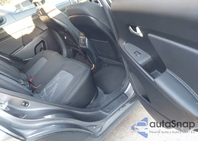 KNDPB3ACXG7865949: 43717560