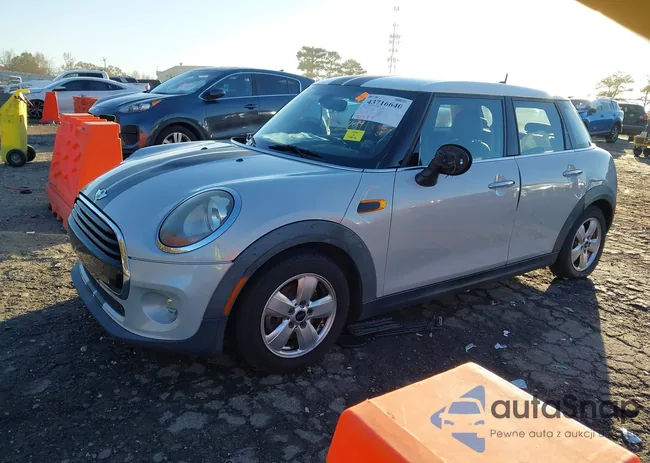 WMWXU1C54G2D09369: 43716640