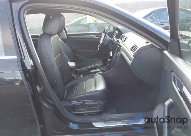 1VWDT7A31HC044431: 43716911