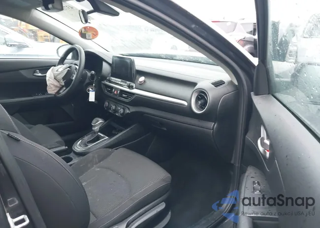 3KPF24ADXLE238978: 43718133