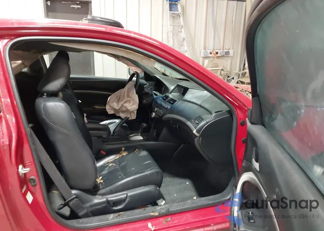 1HGCS1B82CA017673: 43718158