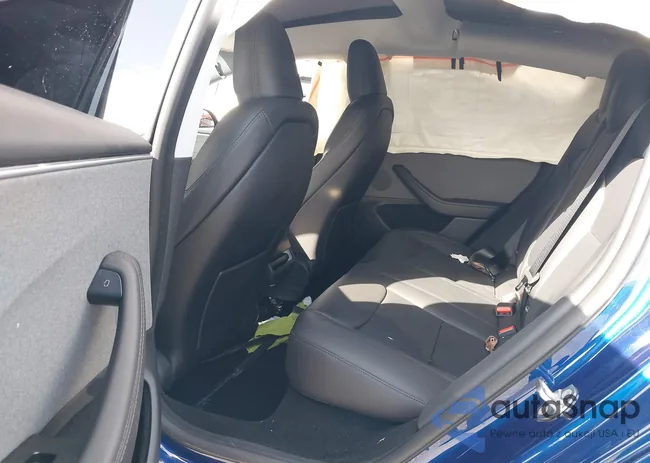 5YJ3E1EA4RF871245: 43718222