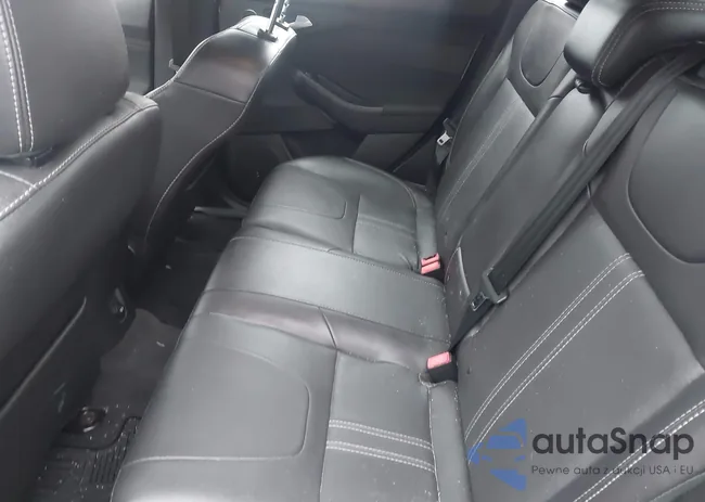 1FADP3N2XEL125611: 43718310