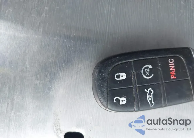 2C3CDXBG3JH114323: 43718349