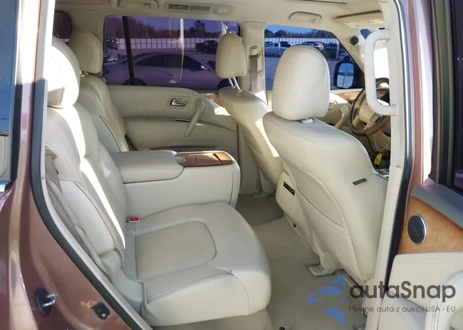 JN8AZ2NF4C9516014: 43718405