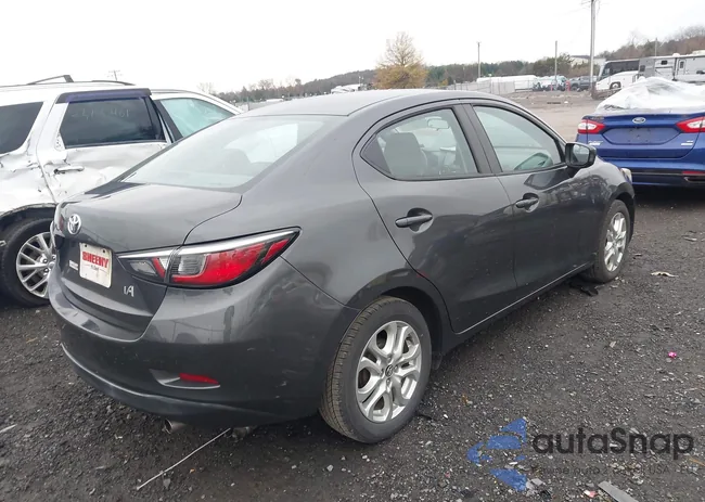 3MYDLBYV7HY155040: 43718555