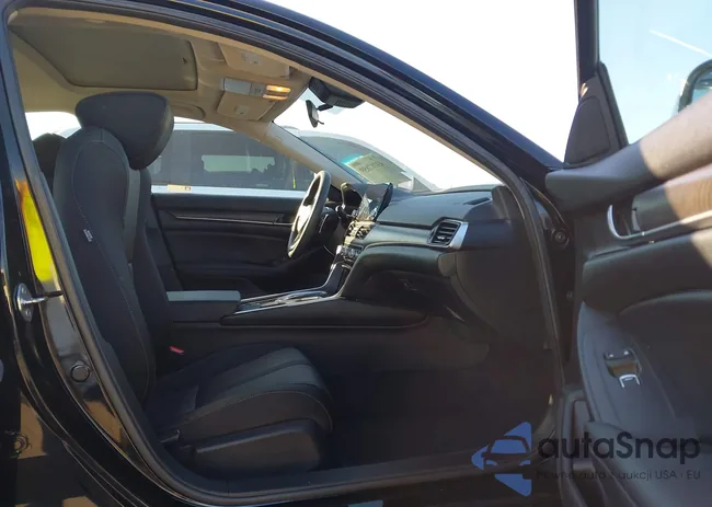 1HGCV3F42KA007637: 43717859