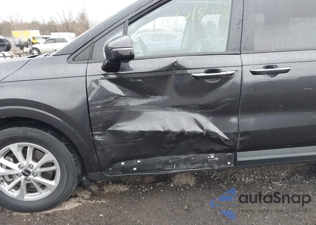 KNDNB4H33N6158424: 43718008